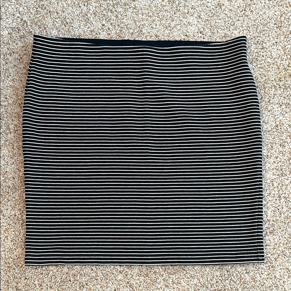 LOFT Black and White Striped Pencil Skirt